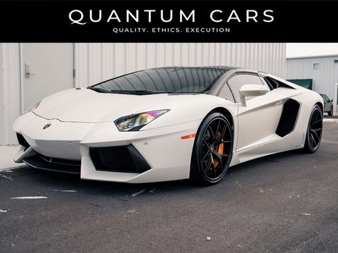 Used 2014 Lamborghini Aventador LP 700-4 image 1