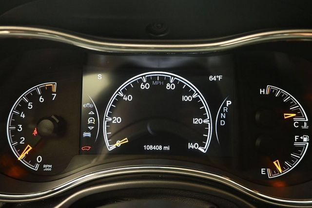 Used 2019 Jeep Grand Cherokee Limited AWD/4WD image 12