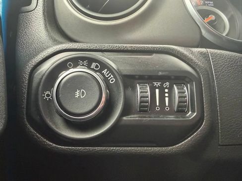 Used 2022 Jeep Wrangler Unlimited Sport AWD/4WD image 24