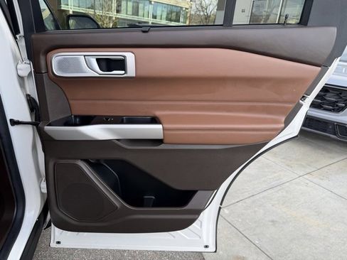 Used 2023 Ford Explorer King Ranch w/ Technology Package image 49