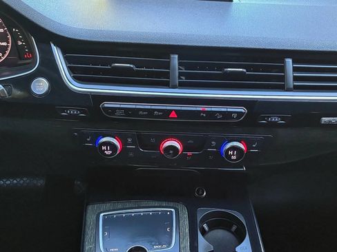 Used 2017 Audi Q7 3.0T Premium Plus image 19