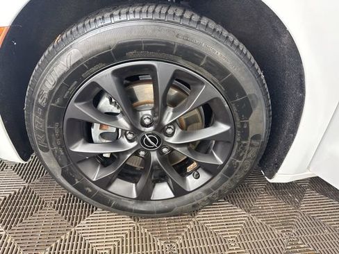 Used 2021 Chrysler Pacifica Touring-L w/ Premium & Safety Sphere Group image 34