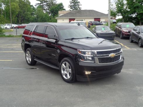 Used 2016 Chevrolet Tahoe LT w/ Luxury Package RWD image 3