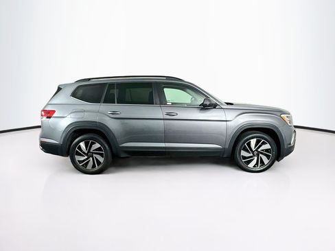 Used 2025 Volkswagen Atlas SE FWD image 10