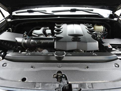 Used 2016 Toyota 4Runner SR5 Premium image 30