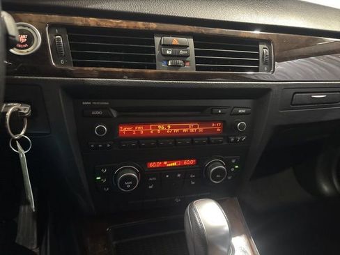 Used 2011 BMW 328i xDrive Sedan image 19