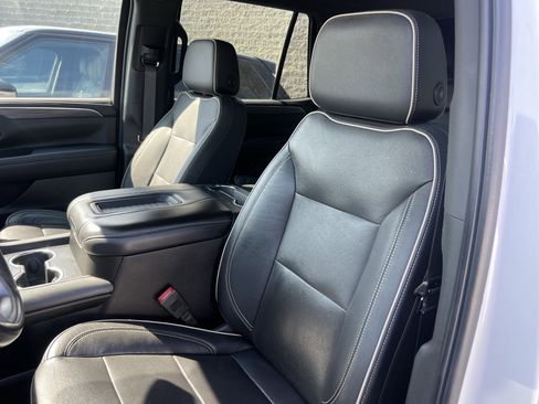 Used 2021 GMC Yukon SLT w/ SLT Luxury Plus Package image 15