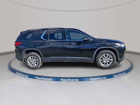 Used 2020 Chevrolet Traverse LT image 7