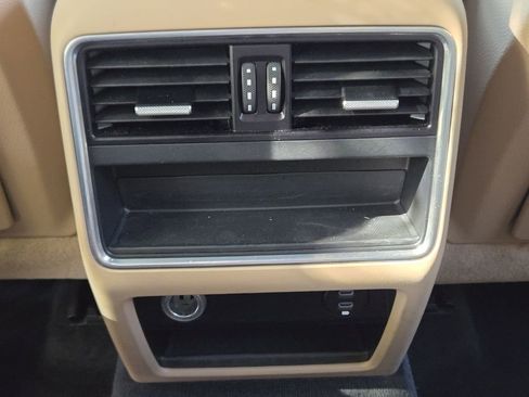 Used 2022 Porsche Cayenne image 36