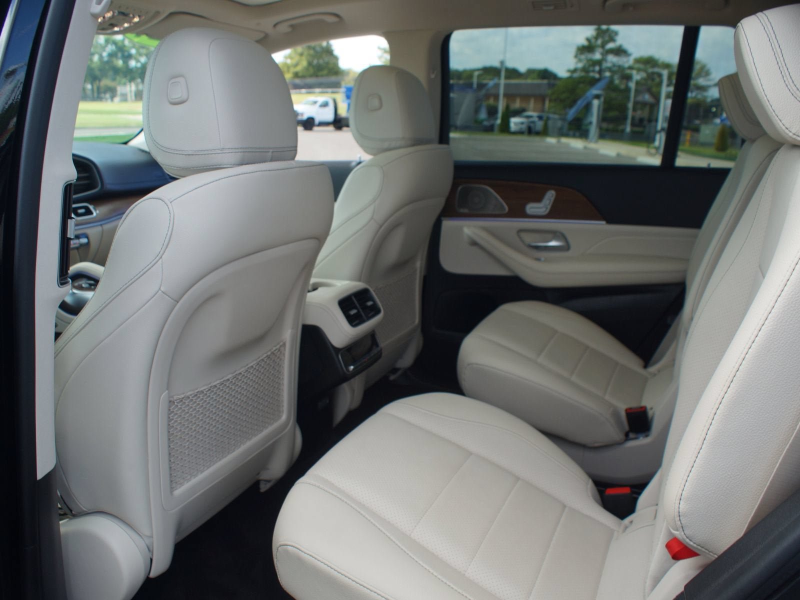 Used 2021 Mercedes-Benz GLS 450 4MATIC image 16