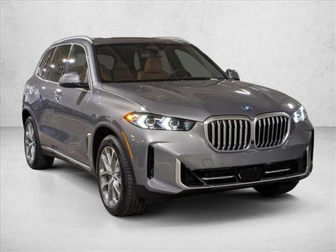 New 2026 BMW X5 xDrive50e w/ Premium Package image 6