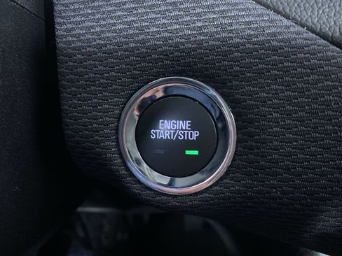 Certified 2018 Chevrolet Cruze LT w/ Sun And Sound Package image 8