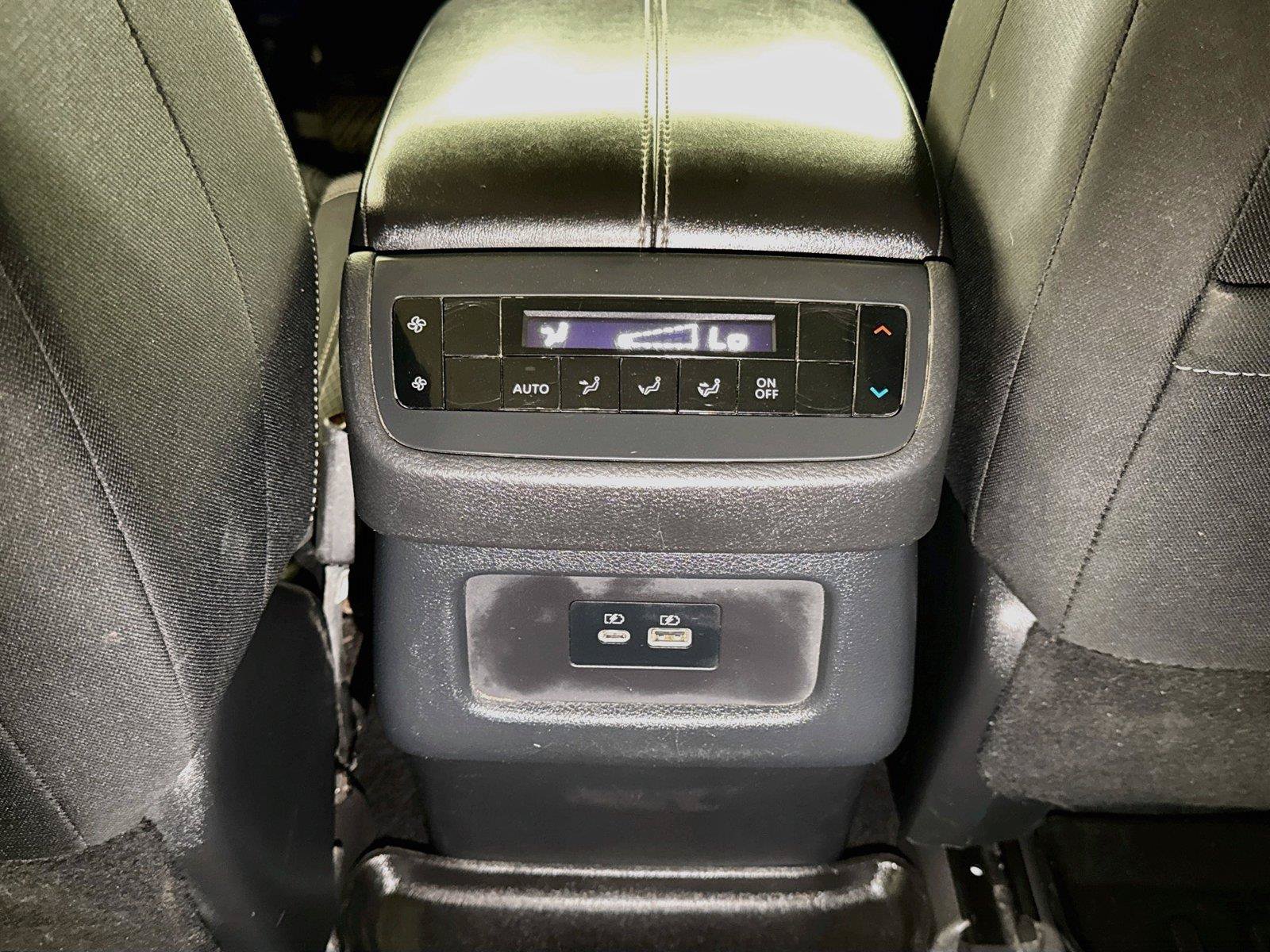 Used 2022 Nissan Pathfinder SV FWD image 22