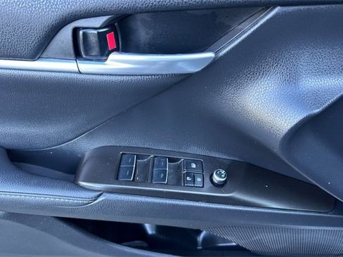 Used 2023 Toyota Camry XSE image 11