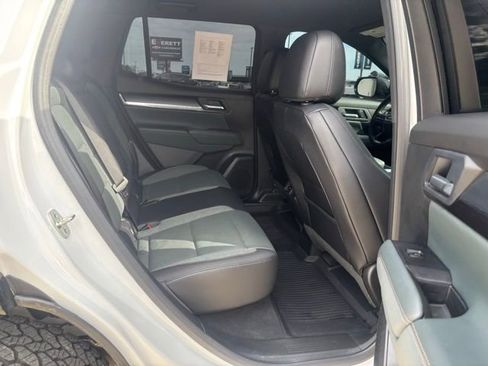 Used 2026 GMC Terrain AT4 w/ Convenience Package III image 20