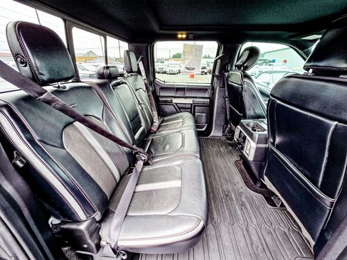 Used 2019 Ford F150 Platinum w/ Equipment Group 701A Luxury image 15