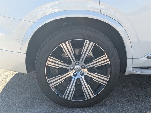 Used 2022 Volvo XC90 T8 Inscription w/ Advanced Package image 11