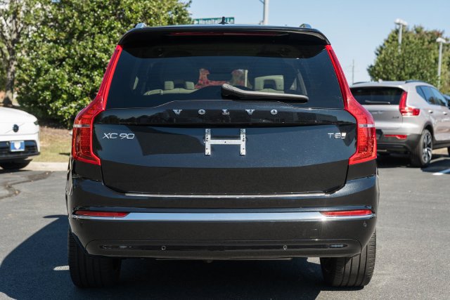 Certified 2025 Volvo XC90 T8 Plus w/ Protection Package Premier AWD/4WD image 6