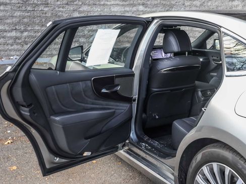 Used 2024 Lexus LS 500 AWD w/ Interior Upgrade Package image 20