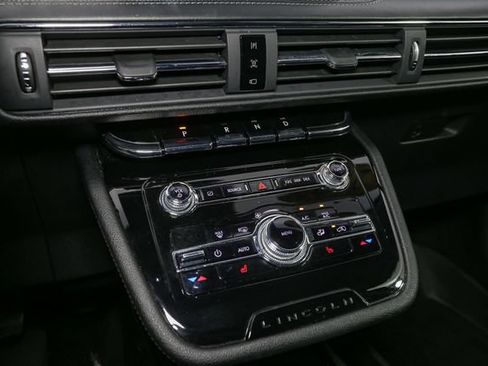 Used 2022 Lincoln Corsair FWD image 25