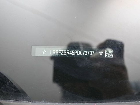 Used 2023 Buick Envision Avenir AWD/4WD image 44