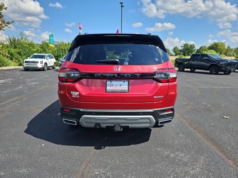 Certified 2024 Honda Pilot Touring image 4