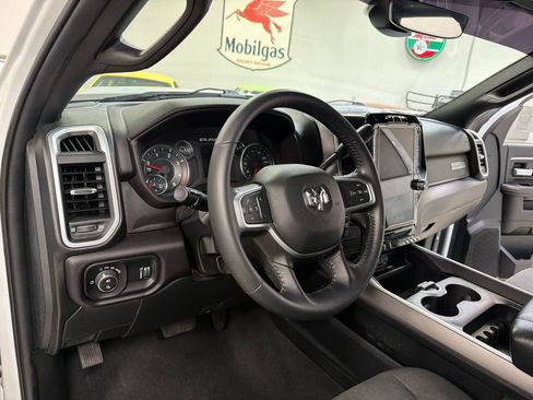 Used 2024 RAM 3500 Big Horn w/ Night Edition AWD/4WD image 27