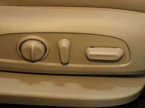 Used 2018 Buick Enclave Essence w/ Experience Buick Package AWD/4WD image 12