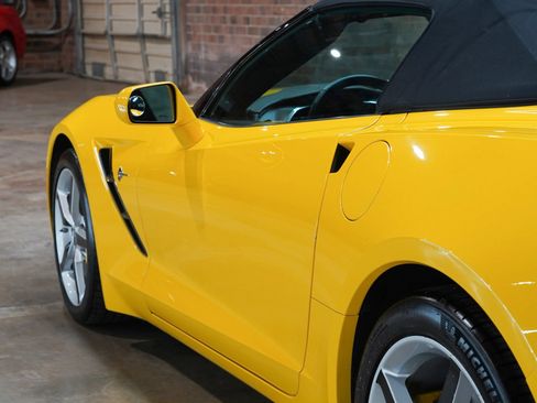 Used 2014 Chevrolet Corvette Stingray Convertible w/ 3LT Preferred Equipment Group RWD image 20