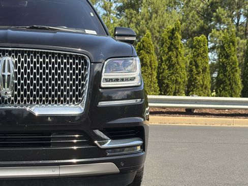 Used 2020 Lincoln Navigator Reserve w/ Luxury Package AWD/4WD image 21
