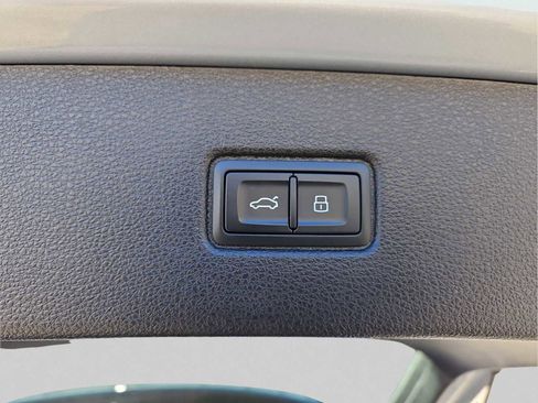 Certified 2025 Audi Q7 2.0T Premium Plus w/ Premium Plus Package AWD/4WD image 37