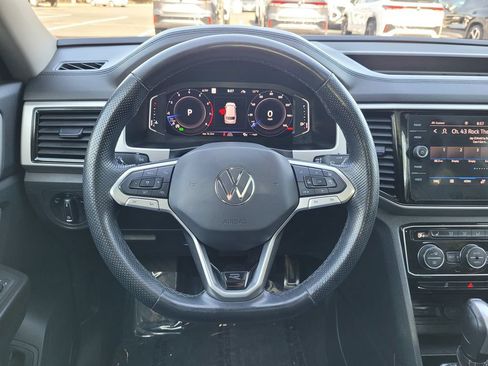 Used 2022 Volkswagen Atlas SEL R-Line AWD/4WD image 18