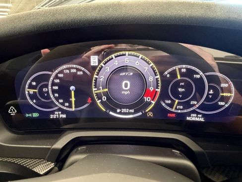 Used 2025 Porsche 911 GT3 image 8