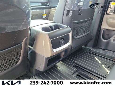 New 2026 Kia Carnival FWD image 13