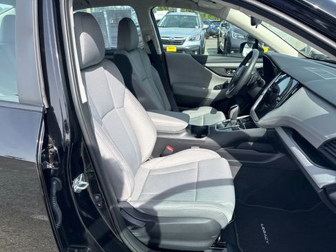 Used 2025 Subaru Legacy Premium AWD/4WD image 9