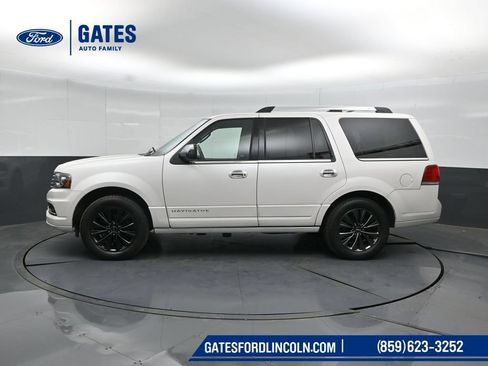 Used 2016 Lincoln Navigator Select AWD/4WD image 7
