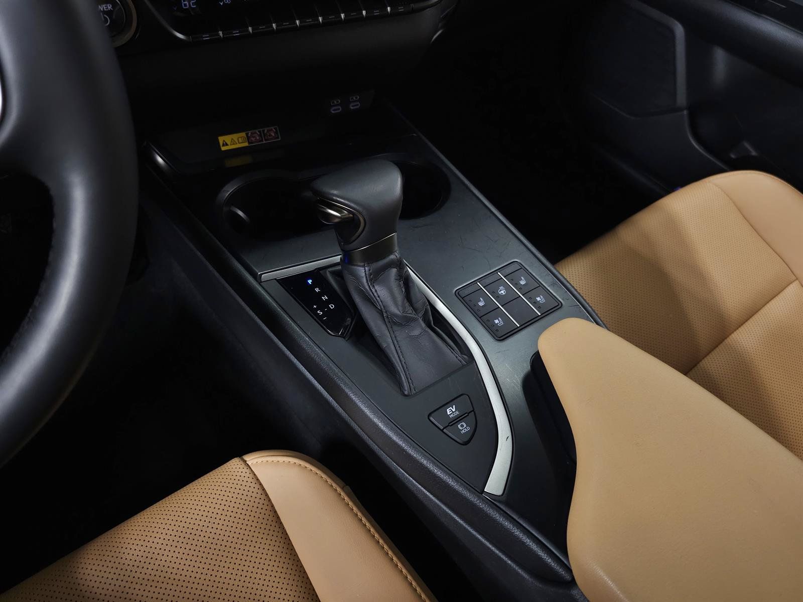 Certified 2024 Lexus UX 250h AWD w/ Premium Package image 29