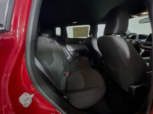 Used 2023 Jeep Compass Sport image 33