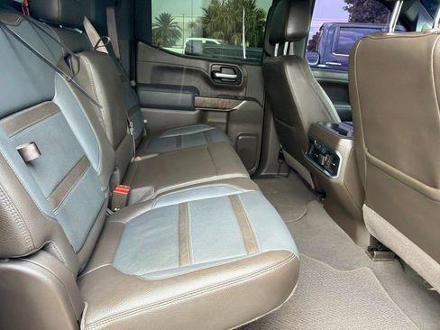 Used 2021 GMC Sierra 1500 Denali w/ Denali Ultimate Package AWD/4WD image 18