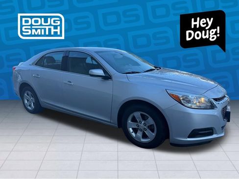 Used 2016 Chevrolet Malibu LT image 5