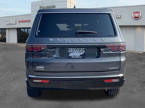 Used 2023 Jeep Wagoneer L Series III w/ Premium Group I AWD/4WD image 6