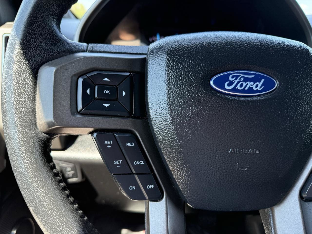 Used 2020 Ford Expedition XLT w/ Equipment Group 201A RWD image 25