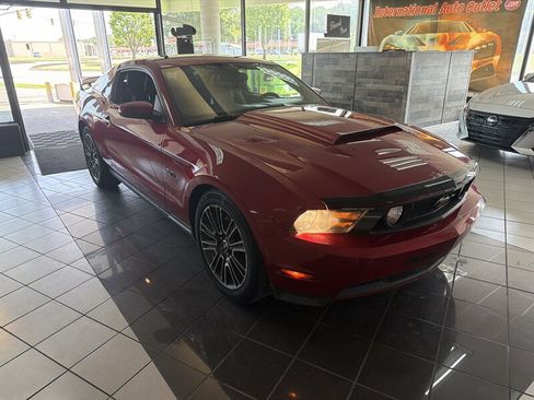 Used 2012 Ford Mustang GT Premium w/ GT Coupe Accessory Pkg 4 RWD image 3