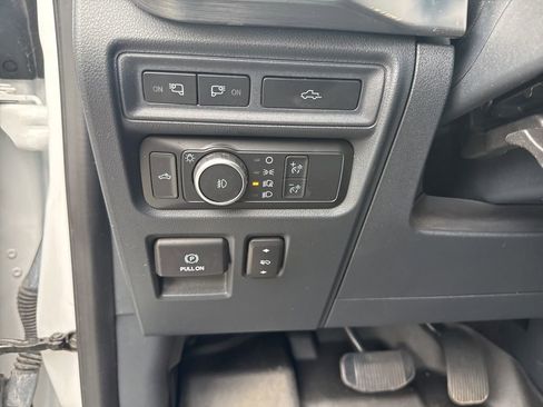 Used 2022 Ford F150 Lariat w/ Equipment Group 501A Mid AWD/4WD image 11