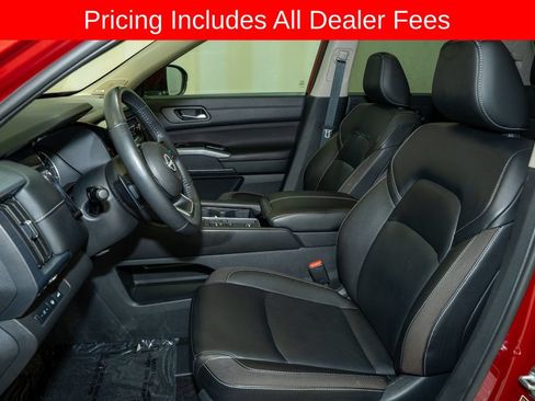 Used 2024 Nissan Pathfinder SL w/ SL Premium Package FWD image 14