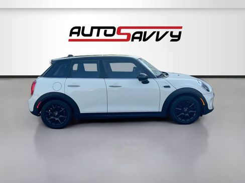 Used 2019 MINI Cooper 4-Door Hardtop FWD image 8