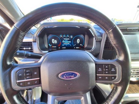 Used 2023 Ford F150 Lariat AWD/4WD image 13