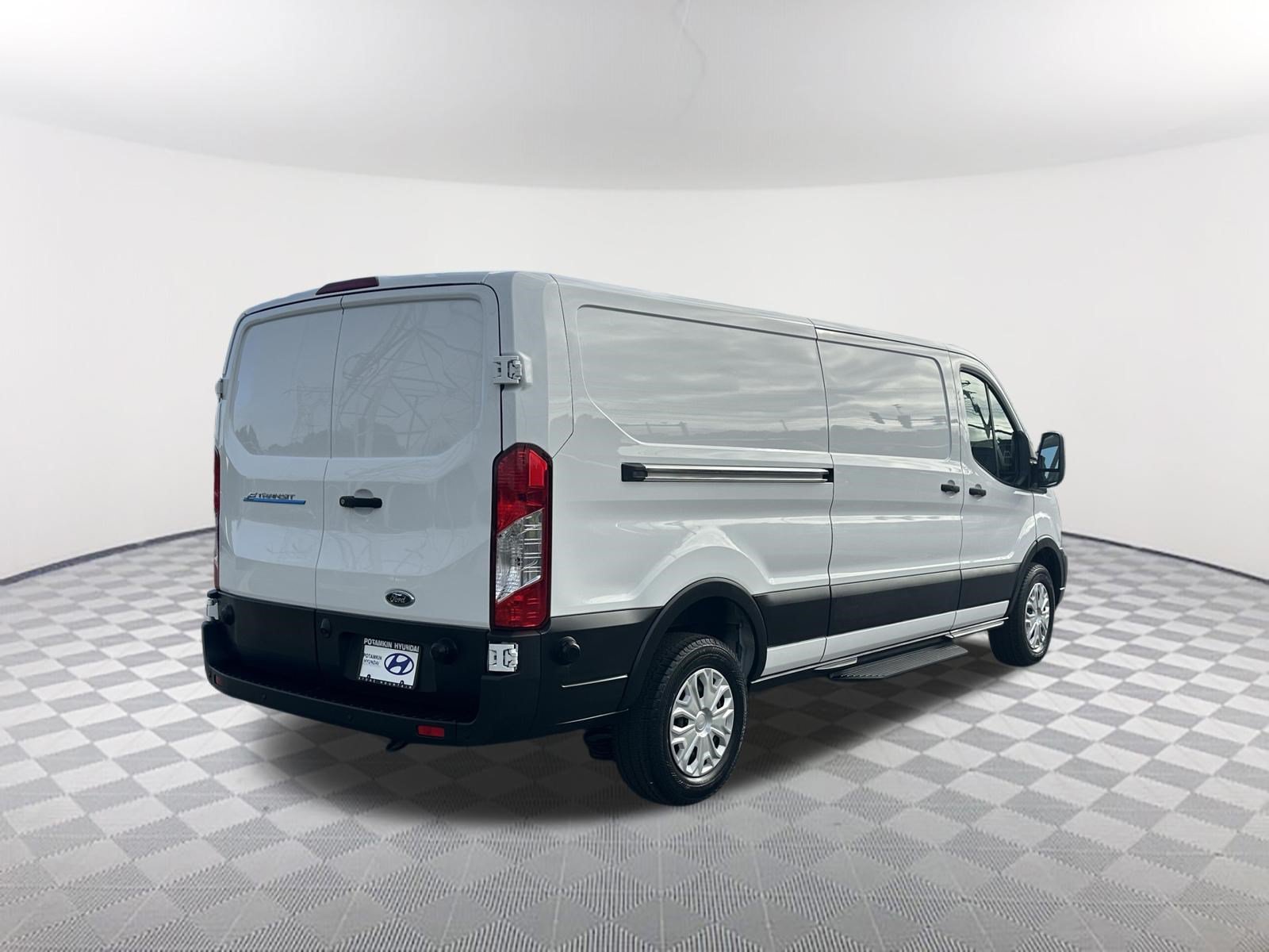 Used 2024 Ford E-Transit Low Roof RWD image 5