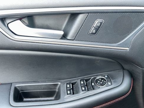 Used 2023 Ford Edge ST-Line w/ Class II Trailer Tow Package image 29