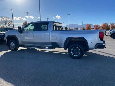 Used 2022 GMC Sierra 3500 SLE w/ SLE Convenience Package image 9